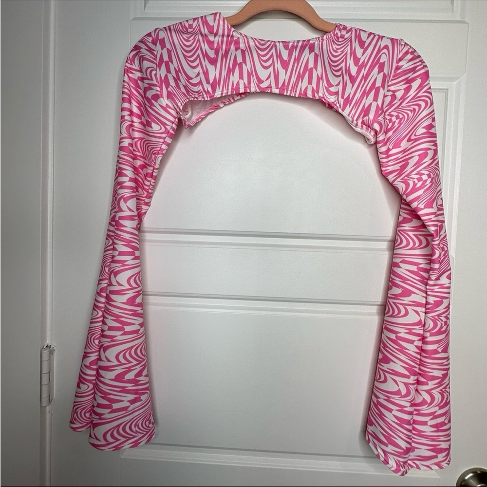 Suxceed Pink Swirl Cropped Flared Long Sleeves Women's Top